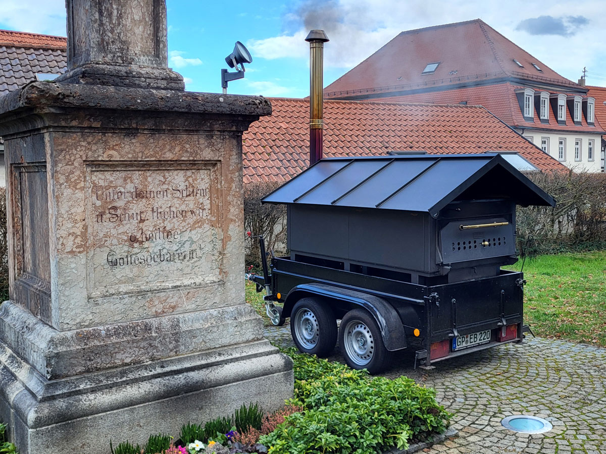 Mobiler Holzbackofen